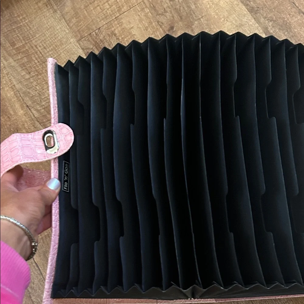 Pink Crocodile Pattern Women's File Organizer